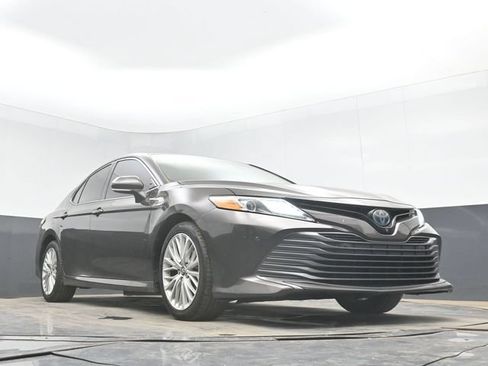 Used 2018 Toyota Camry XLE w/ Audio Package FWD image 42