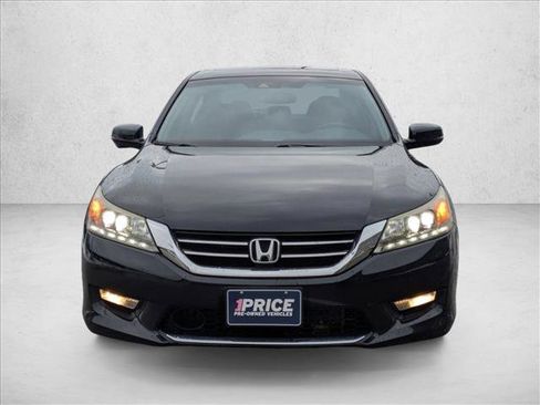 Used 2013 Honda Accord Touring image 2