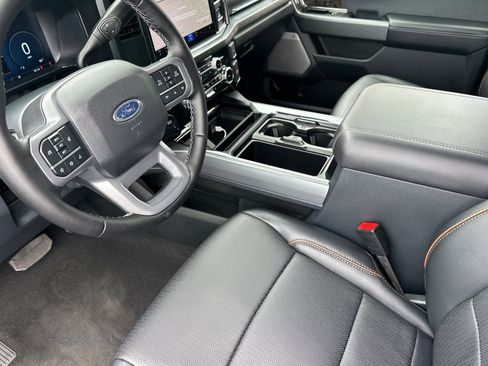 New 2025 Ford F250 Lariat w/ Black Appearance Package image 10