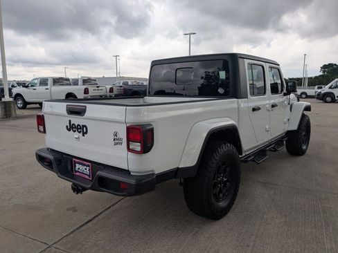 Used 2022 Jeep Gladiator Sport AWD/4WD image 5