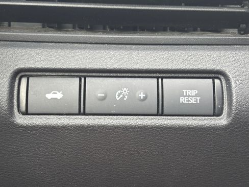 Used 2023 Nissan Altima 2.5 SR FWD image 34