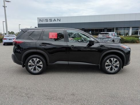 Certified 2023 Nissan Rogue SV AWD/4WD image 3