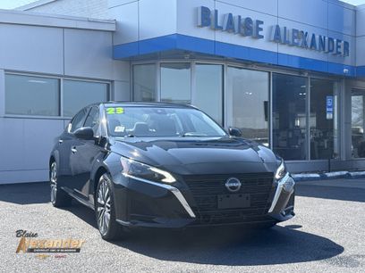 Used 2023 Nissan Altima 2.5 SV w/ SV Premium Package