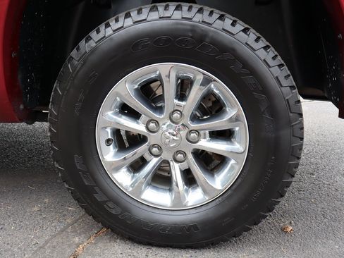 Used 2014 RAM 1500 Laramie AWD/4WD image 42