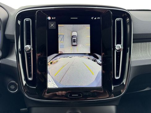 New 2026 Volvo XC40 B5 Plus w/ Protection Package Premier image 20