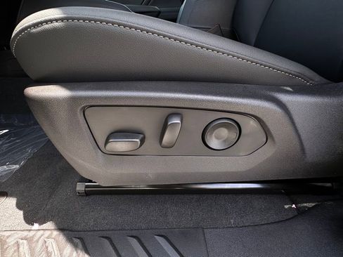 New 2026 GMC Canyon Elevation AWD/4WD image 16
