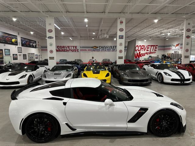 Used 2015 Chevrolet Corvette Z06 w/ 3LZ Preferred Equipment Group RWD image 6