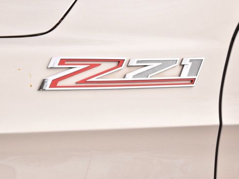 Used 2021 Chevrolet Tahoe Z71 w/ Z71 Signature Package image 44