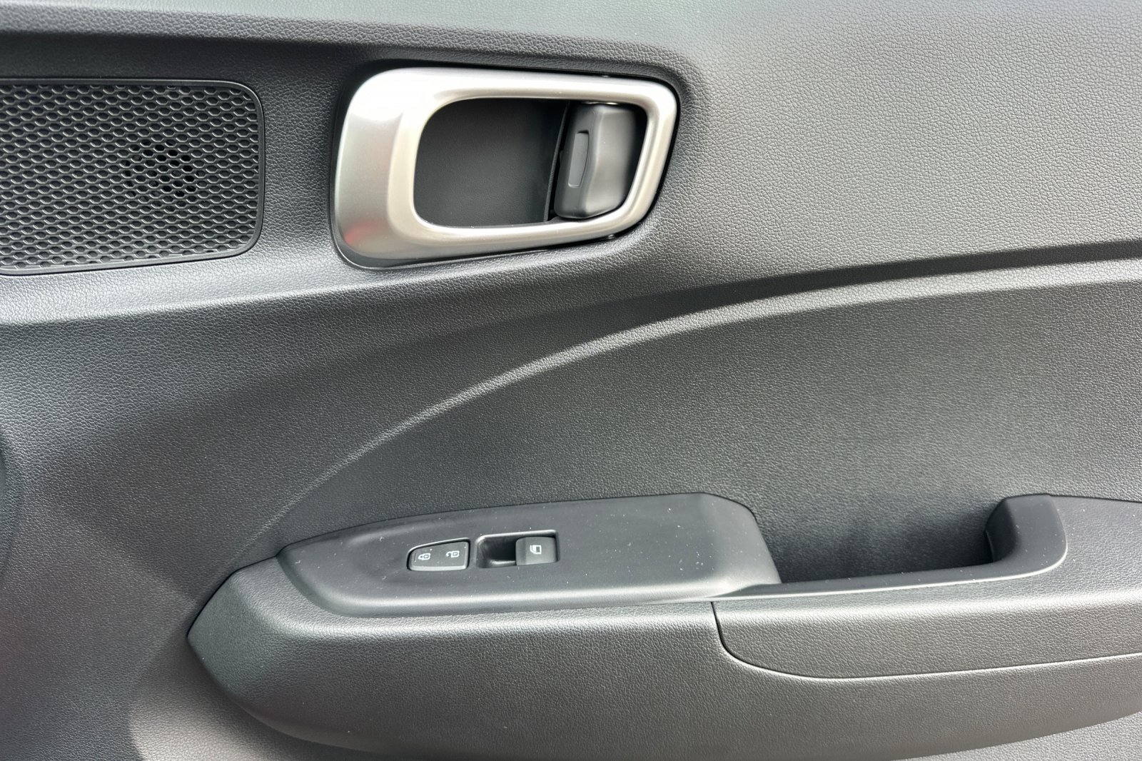 Used 2023 Hyundai Venue SEL FWD image 18