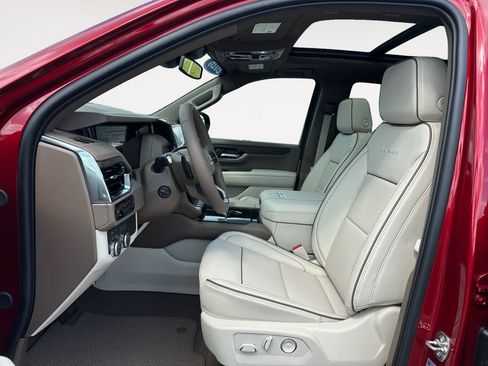 New 2026 GMC Yukon Denali image 9