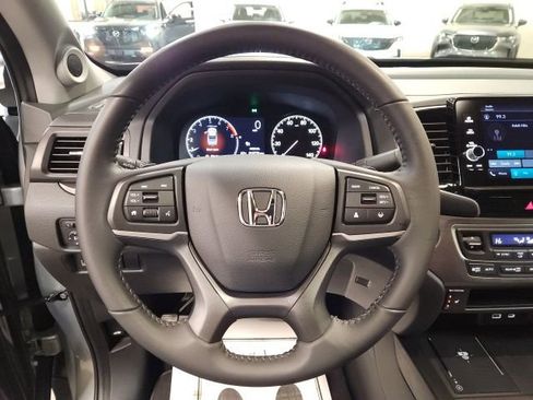 Certified 2025 Honda Ridgeline RTL image 18