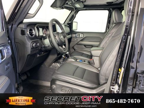 New 2026 Jeep Gladiator Sport image 11