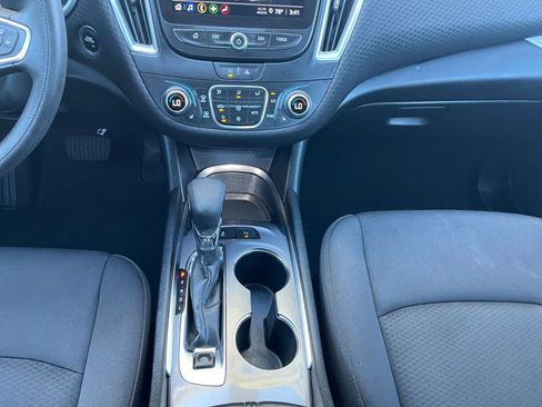 Used 2024 Chevrolet Malibu LT image 41