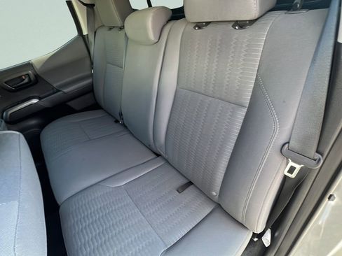 Used 2019 Toyota Tacoma SR5 RWD image 10