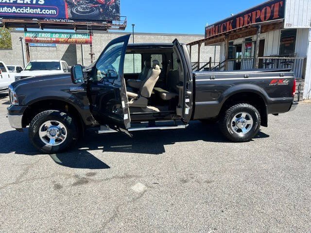 Used 2005 Ford F250 Lariat AWD/4WD image 8