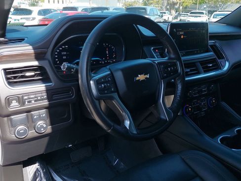 Used 2022 Chevrolet Tahoe LT w/ Luxury Package RWD image 18