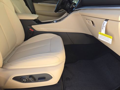 New 2026 Jeep Grand Cherokee Limited image 12