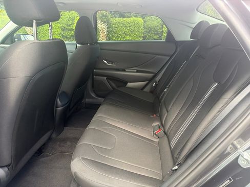 Used 2021 Hyundai Elantra SEL w/ Convenience + Premium Package FWD image 14