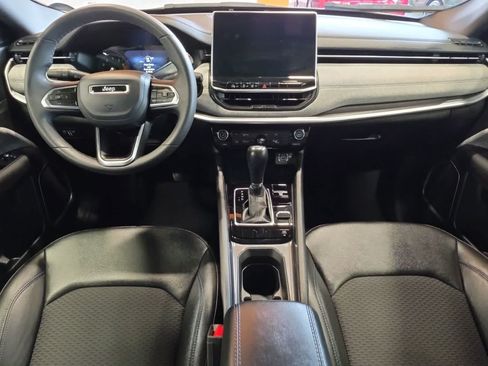 Used 2024 Jeep Compass Latitude AWD/4WD image 30