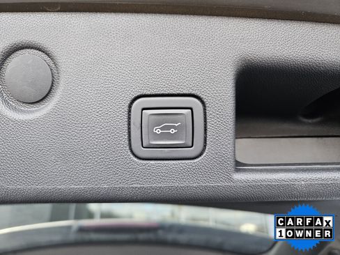 Used 2023 Chevrolet Equinox Premier image 21