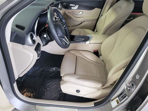 Used 2022 Mercedes-Benz GLC 300 image 11