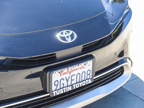 Certified 2023 Toyota Prius Prime FWD image 5