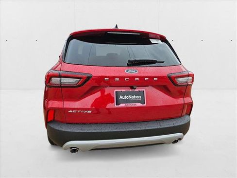 New 2025 Ford Escape Active image 9