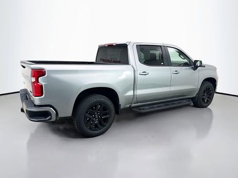 Used 2025 Chevrolet Silverado 1500 RST AWD/4WD image 10