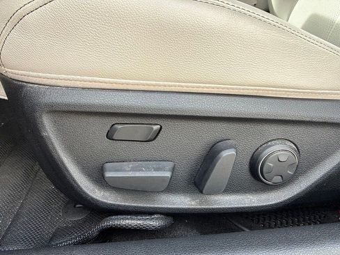 Used 2019 Genesis G70 2.0T Sport RWD image 10