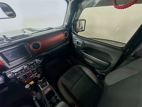 Used 2020 Jeep Gladiator Rubicon w/ LED Lighting Group image 11