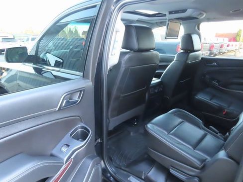 Used 2020 GMC Yukon XL SLT image 19