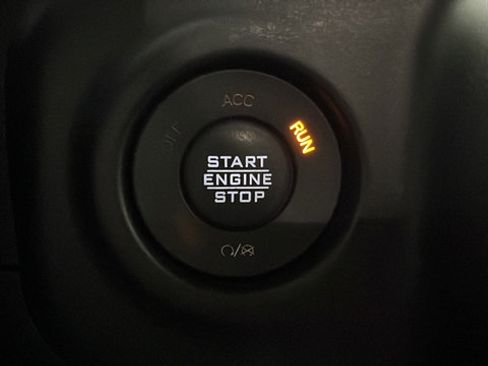 Used 2021 Jeep Wrangler Unlimited Rubicon AWD/4WD image 22