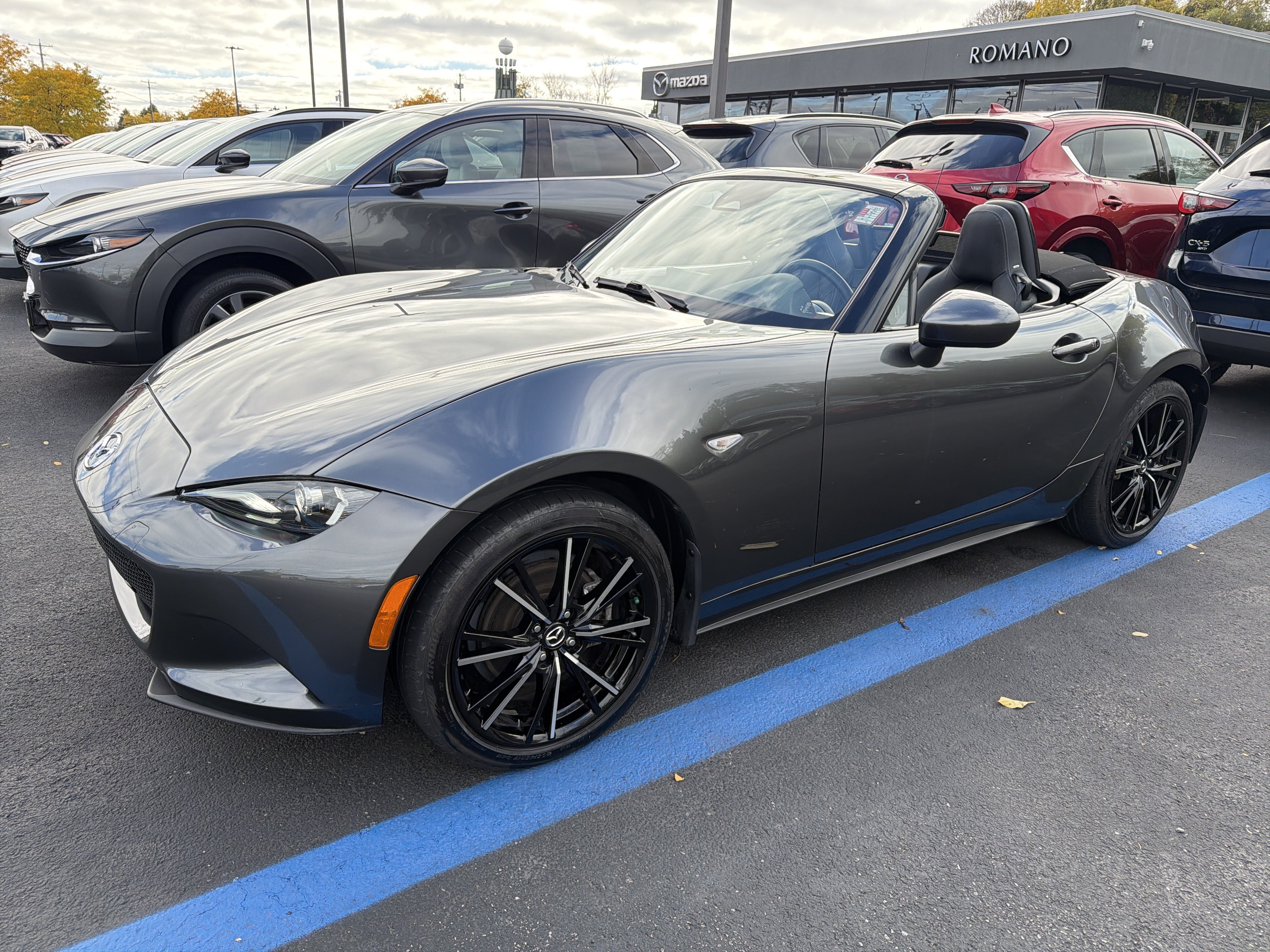Used 2024 MAZDA MX-5 Miata Grand Touring RWD image 7