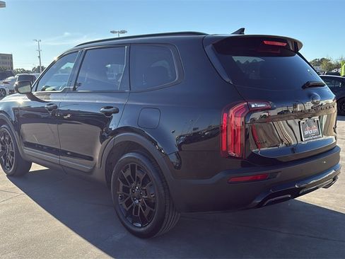 Used 2021 Kia Telluride EX w/ EX Premium Package image 5