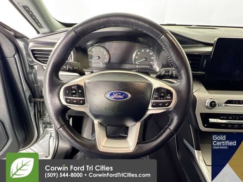 Used 2024 Ford Explorer XLT w/ Equipment Group 202A AWD/4WD image 8