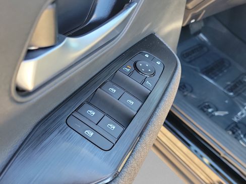 Used 2026 Nissan Kicks SV FWD image 30