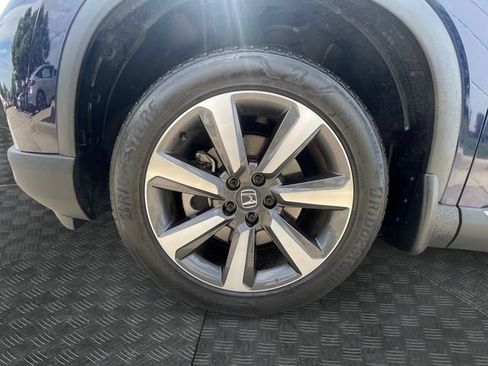 Used 2023 Honda Pilot Touring image 13