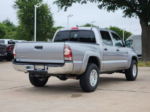 Used 2015 Toyota Tacoma 4x4 Double Cab w/ SR5 Package image 7