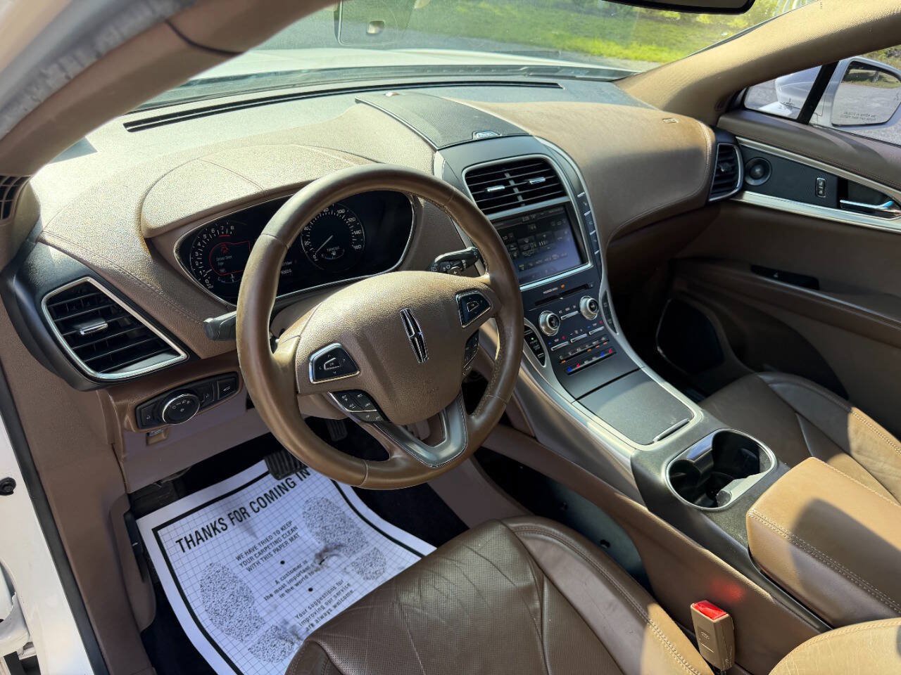 Used 2016 Lincoln MKX Reserve w/ Technology Package FWD image 18
