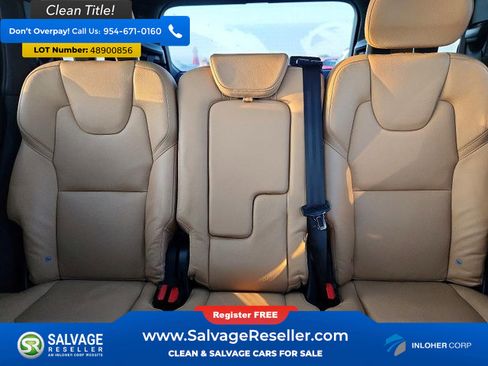 Used 2017 Volvo XC90 T6 Momentum w/ Vision Package image 13