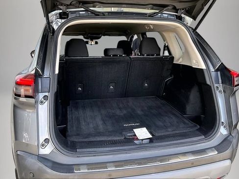Used 2022 Nissan Rogue SV FWD image 29