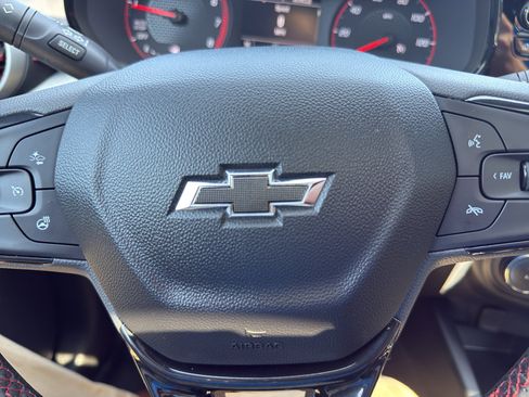New 2026 Chevrolet Trax RS w/ Sunroof Package FWD image 18