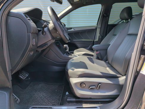 Used 2022 Volkswagen Tiguan SE R-Line FWD image 16