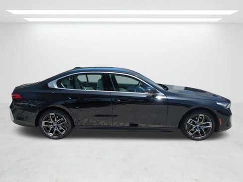 New 2026 BMW 530i w/ Premium Package RWD image 3