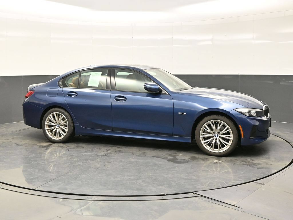 Used 2023 BMW 330e xDrive w/ Premium Package AWD/4WD image 8