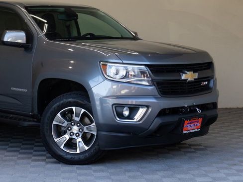 Used 2019 Chevrolet Colorado Z71 image 3