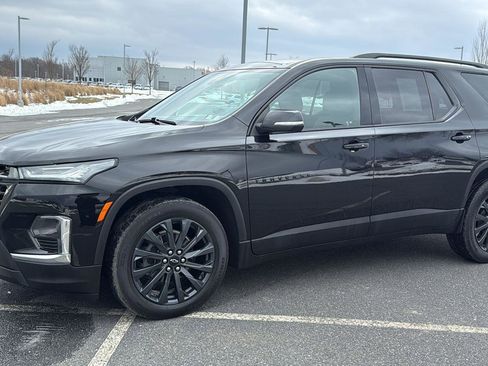 Used 2023 Chevrolet Traverse RS w/ LPO, Cargo Package image 13