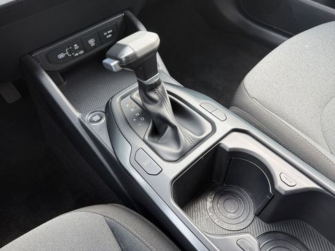 Used 2025 Kia K4 LXS image 42