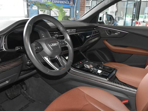 Used 2021 Audi Q8 Premium Plus AWD/4WD image 33