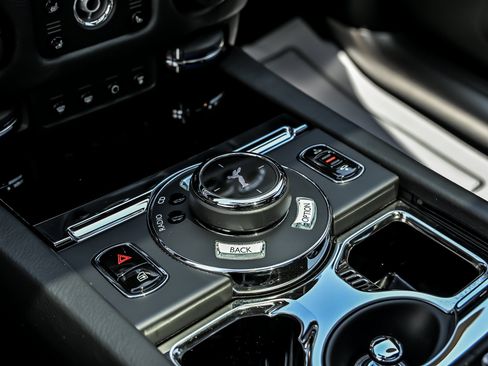 Used 2015 Rolls-Royce Ghost RWD image 36